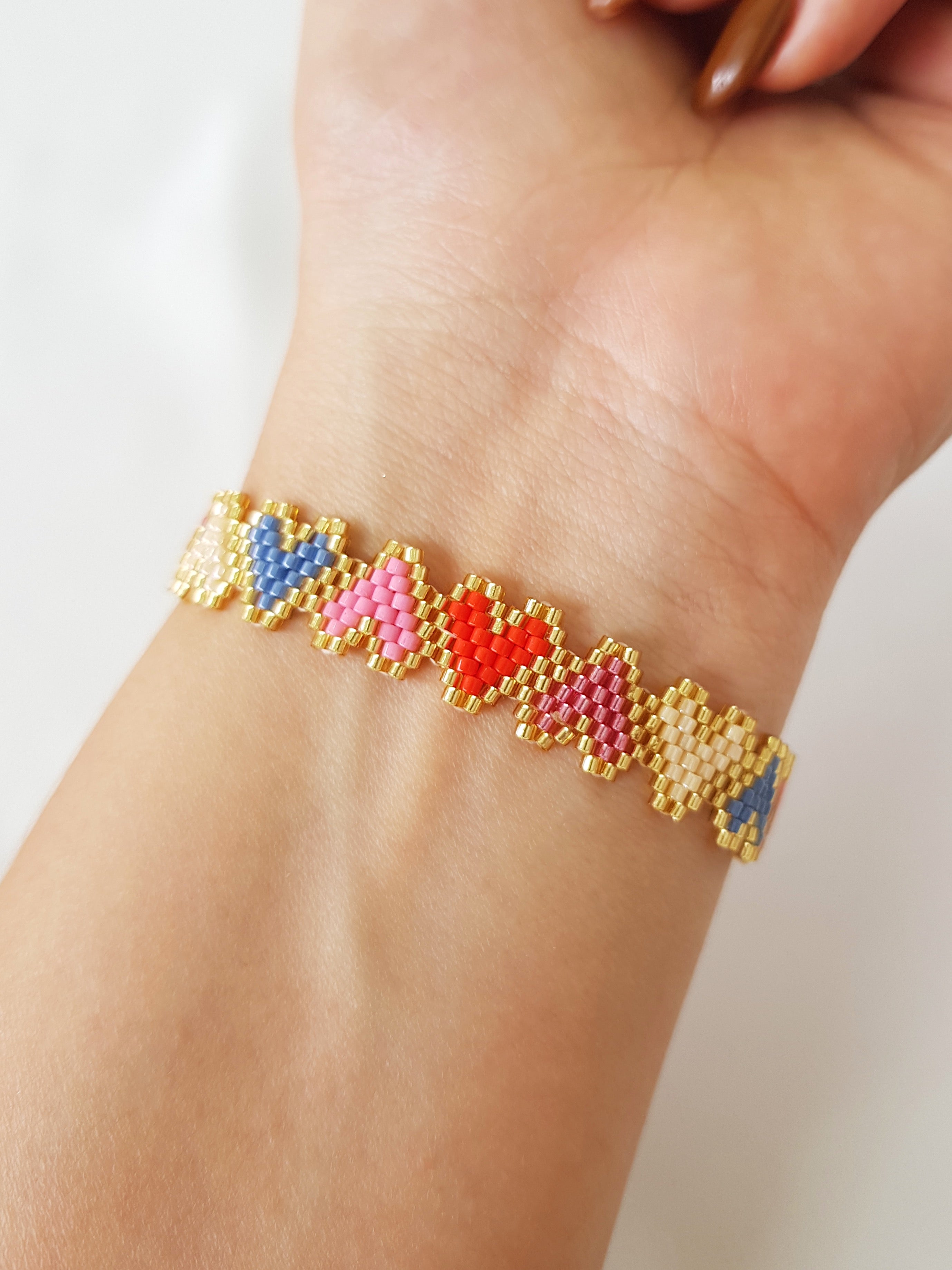 PULSERA MIYUKI MULTI CORAZONES
