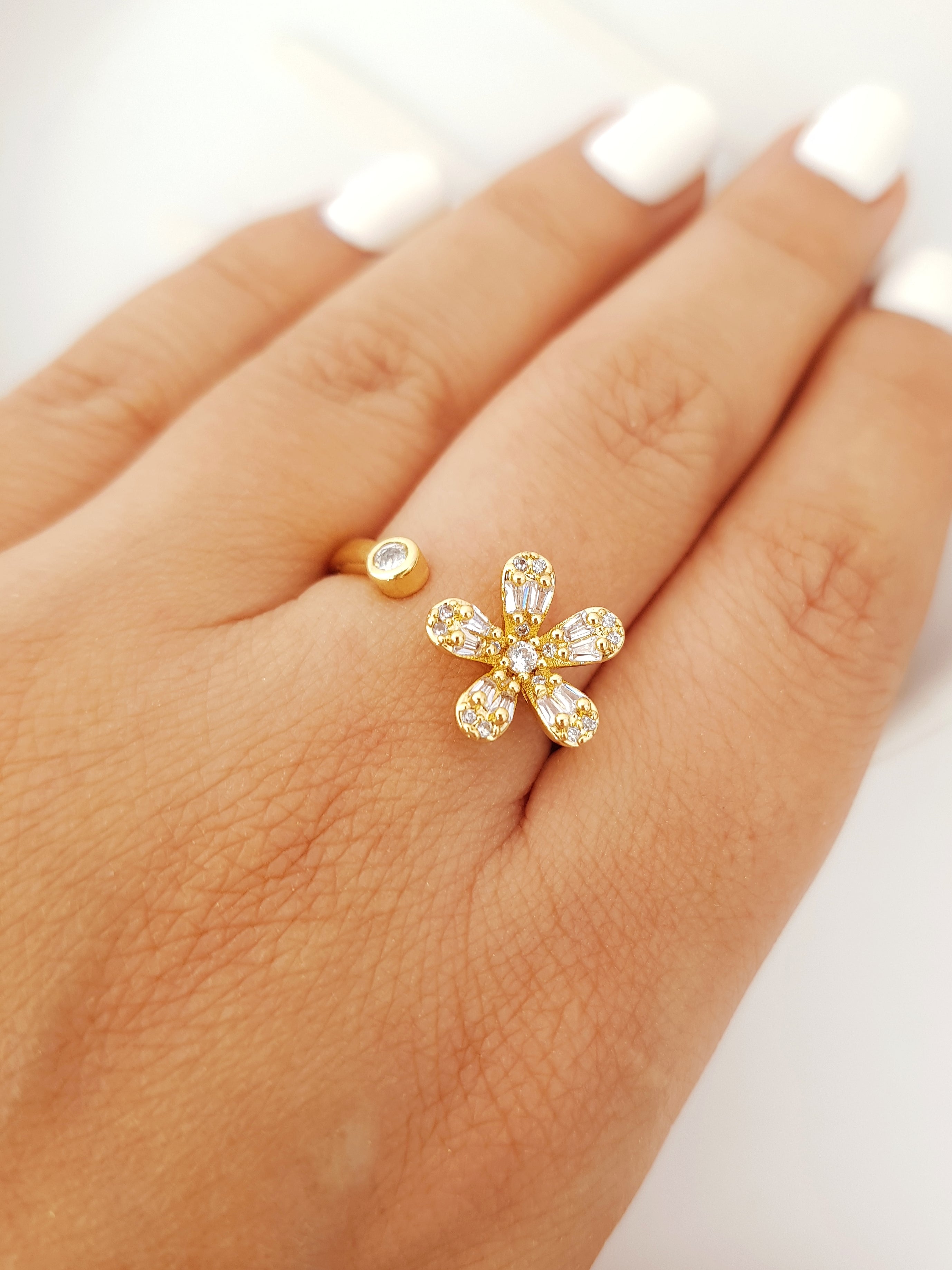ANILLO LEONOR FLOR